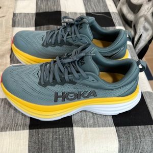 Hoka Bondi 8 Sneakers